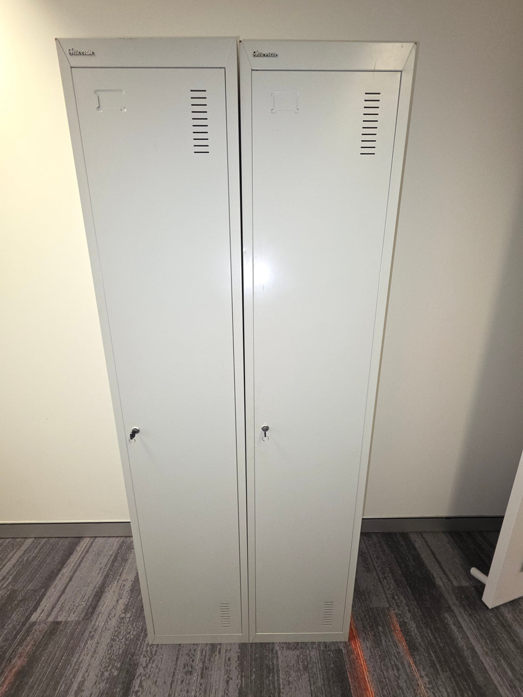 Single Lockers