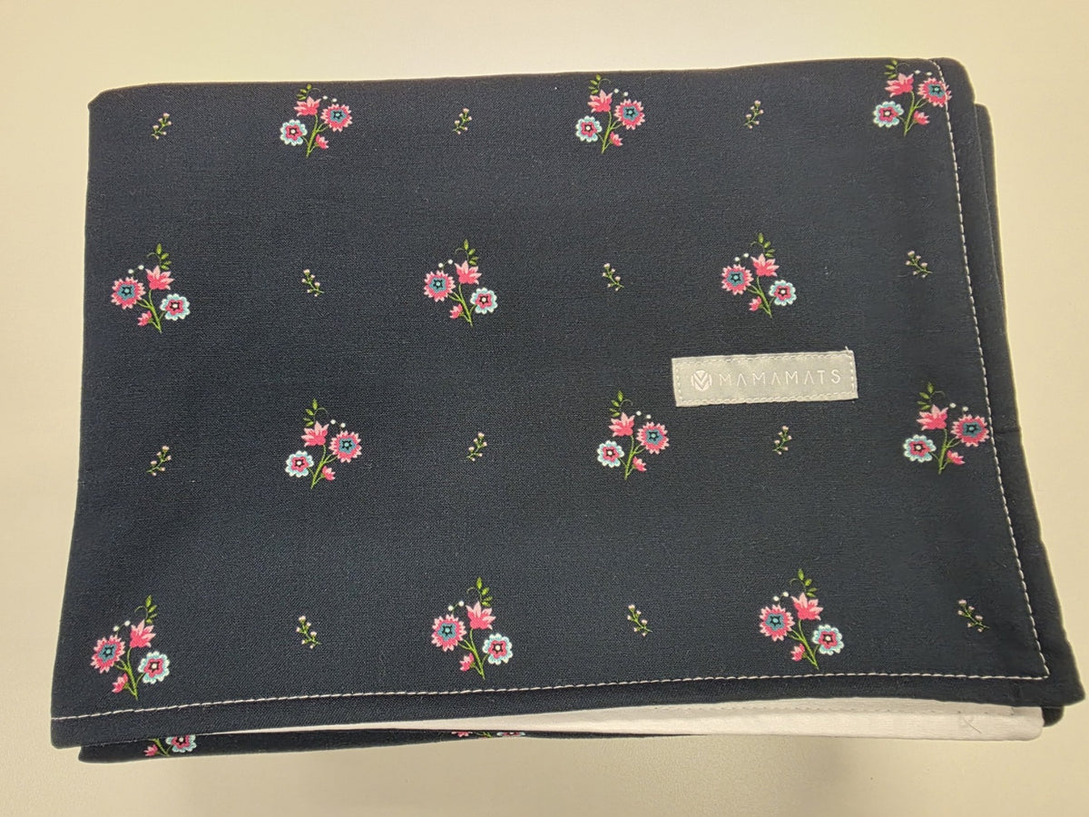 Baby change mat - NEW - Mamamats - Navy Flowers