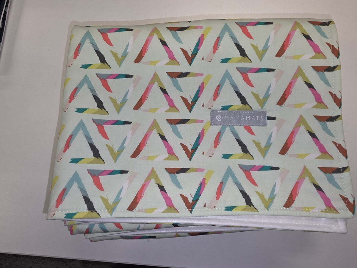Baby change mat - NEW - Mamamats - Mint Triangle